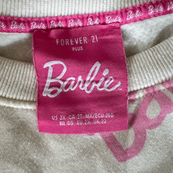 Barbie cropped sweatshirt, forever 21, plus size 2x, fits like an XL - Picture 3 of 4